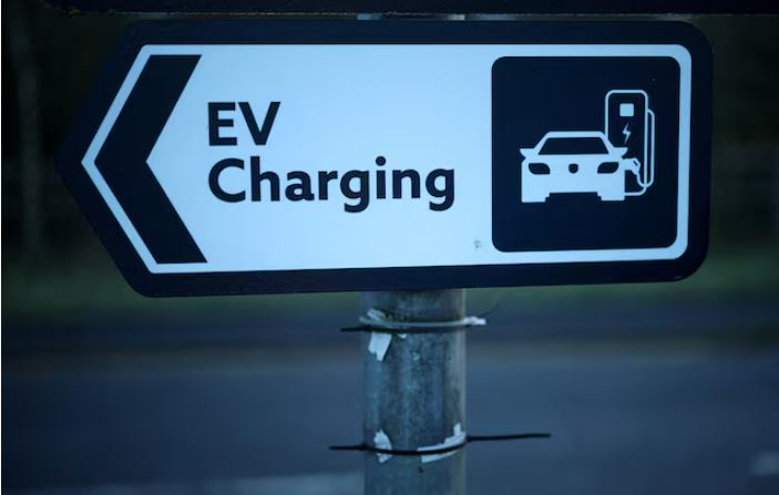 UK considers easing 2030 zero-emission vehicle targets